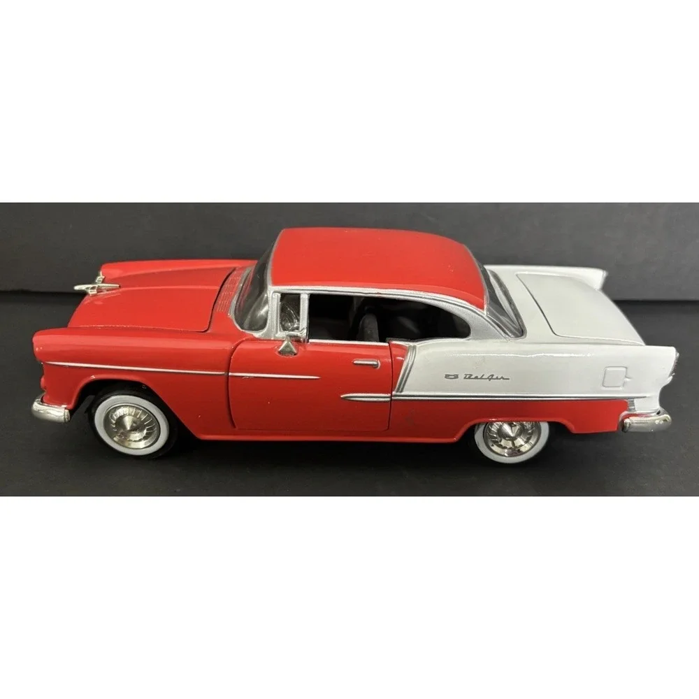 Motor Max 1955 Chevrolet Bel Air Red White Chevy Diecast 1:24 No Box